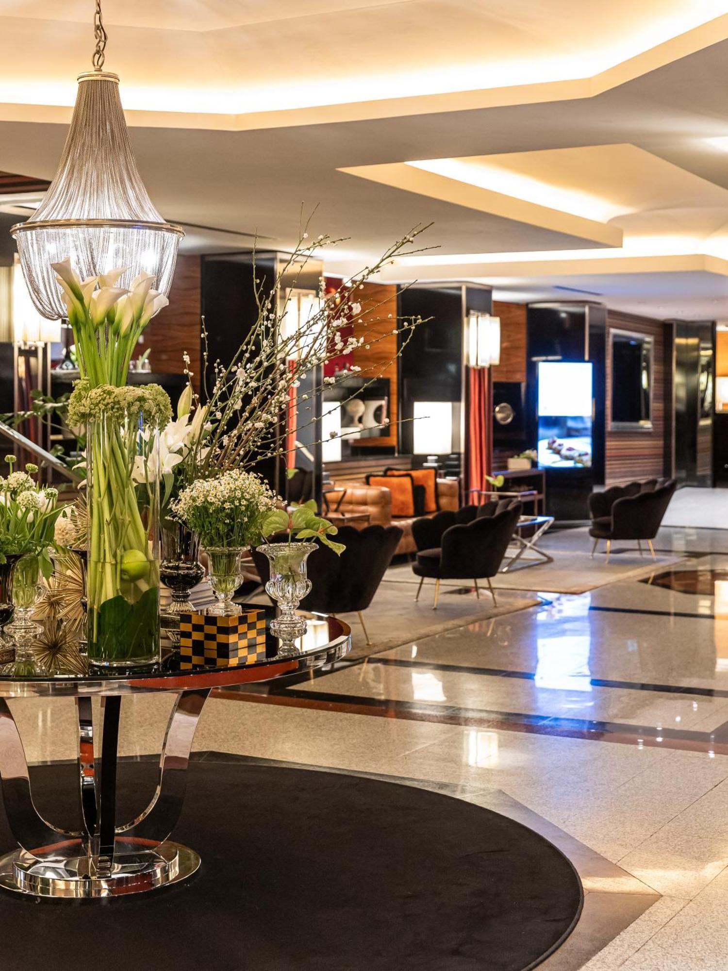 Starhotels Ritz Milano Esterno foto