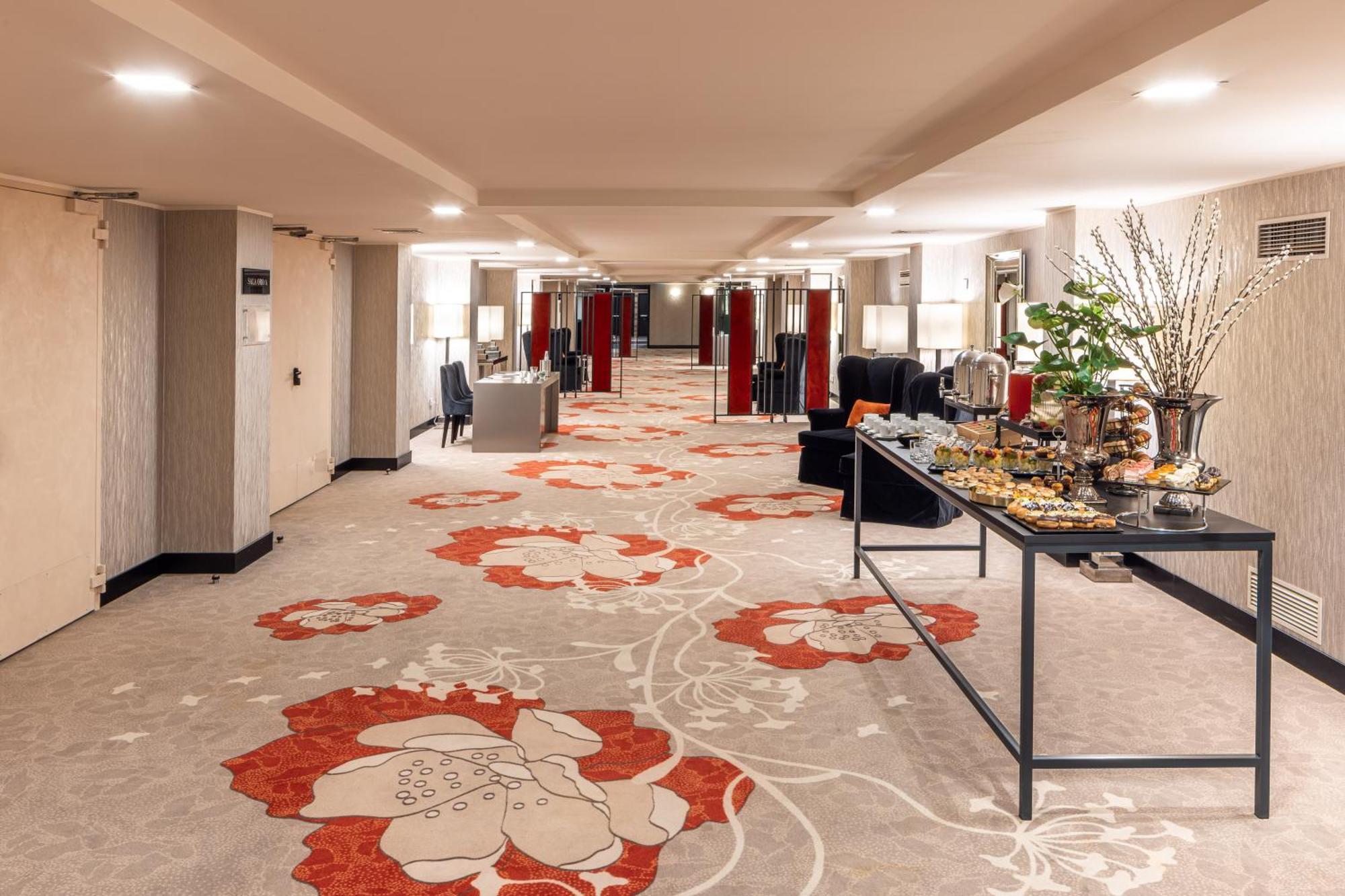Starhotels Ritz Milano Esterno foto