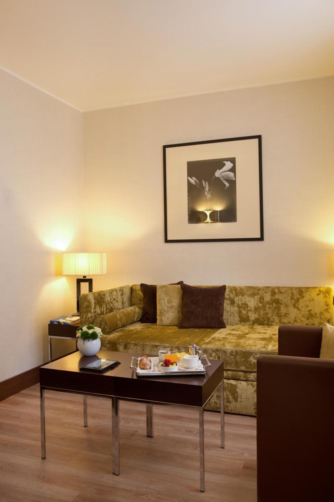 Starhotels Ritz Milano Camera foto